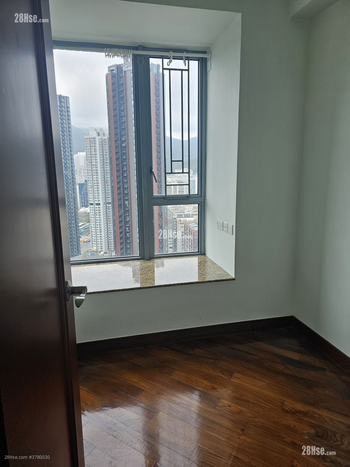 The Palazzo Rental 3 Bedrooms , 2 Bathrooms 689 ft²