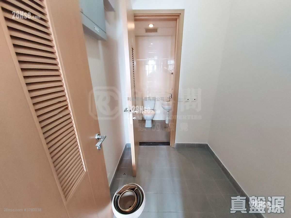 The Masterpiece Rental 3 Bedrooms , 2 Bathrooms 1,182 ft²