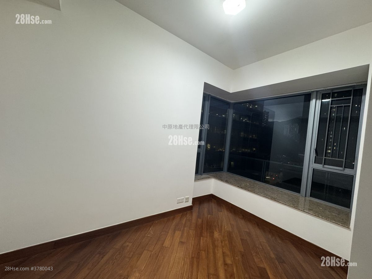 The Palazzo Sell 3 Bedrooms 696 ft²