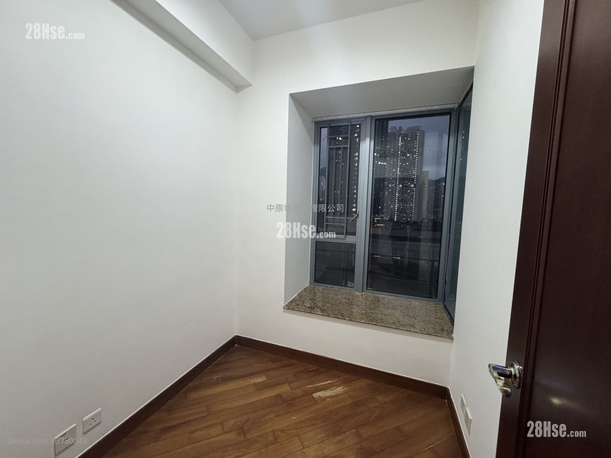 The Palazzo Sell 3 Bedrooms 696 ft²