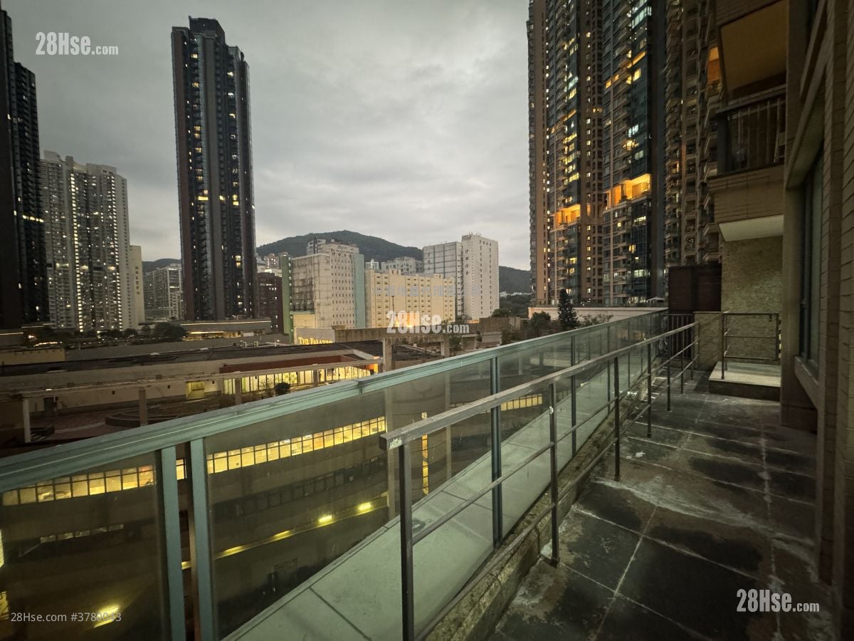 The Palazzo Sell 3 Bedrooms 696 ft²