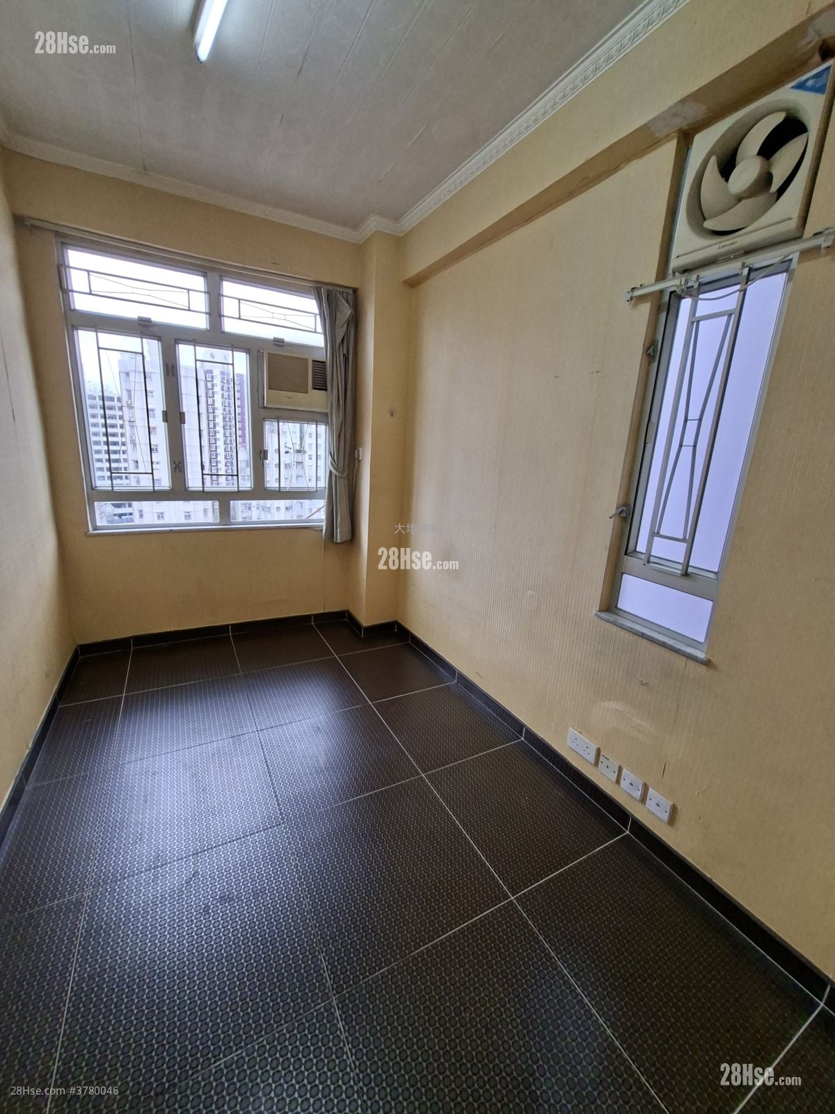 大兴大厦 售盘 2 房 , 1 浴室 380 平方尺