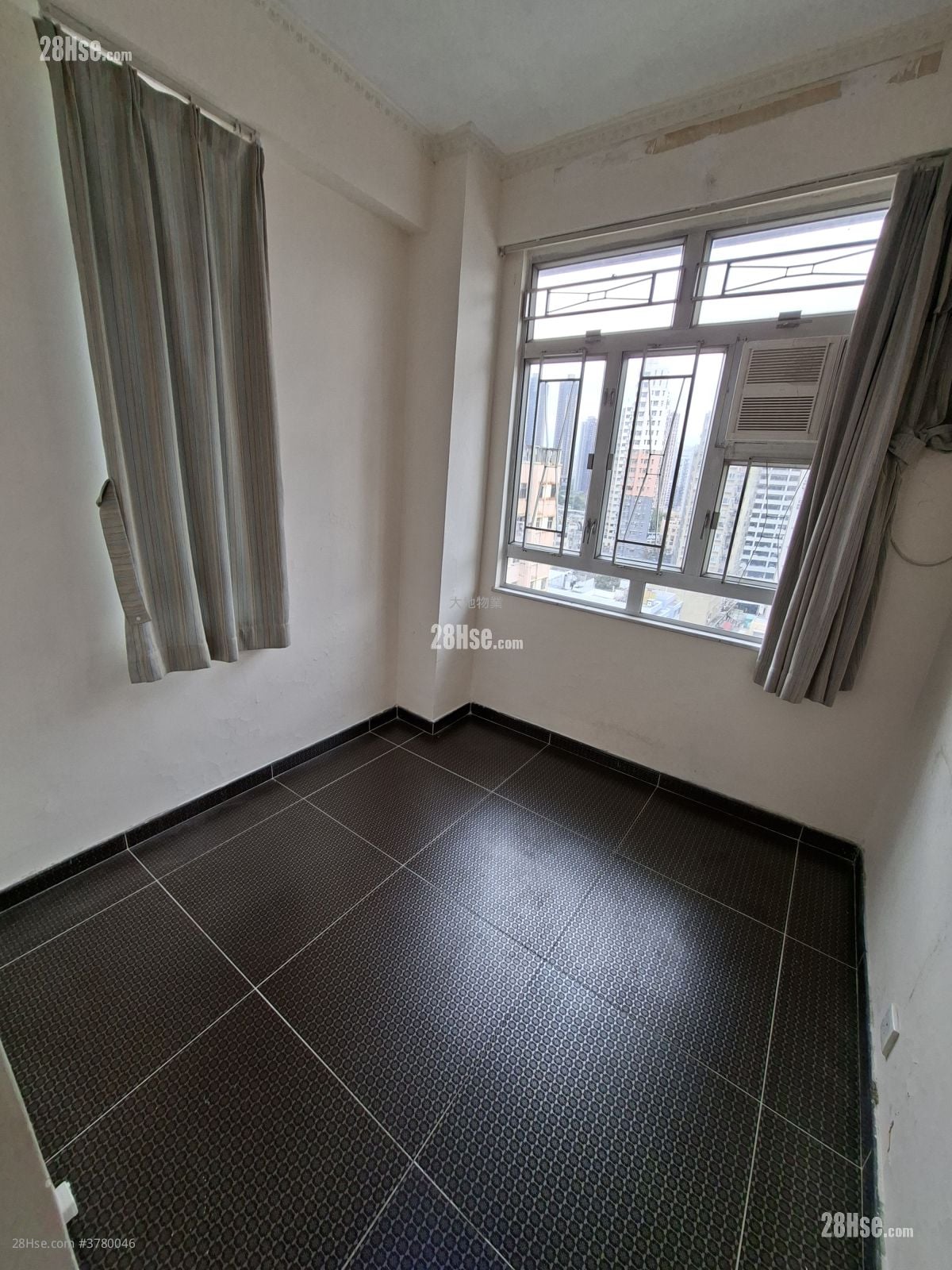 大兴大厦 售盘 2 房 , 1 浴室 380 平方尺