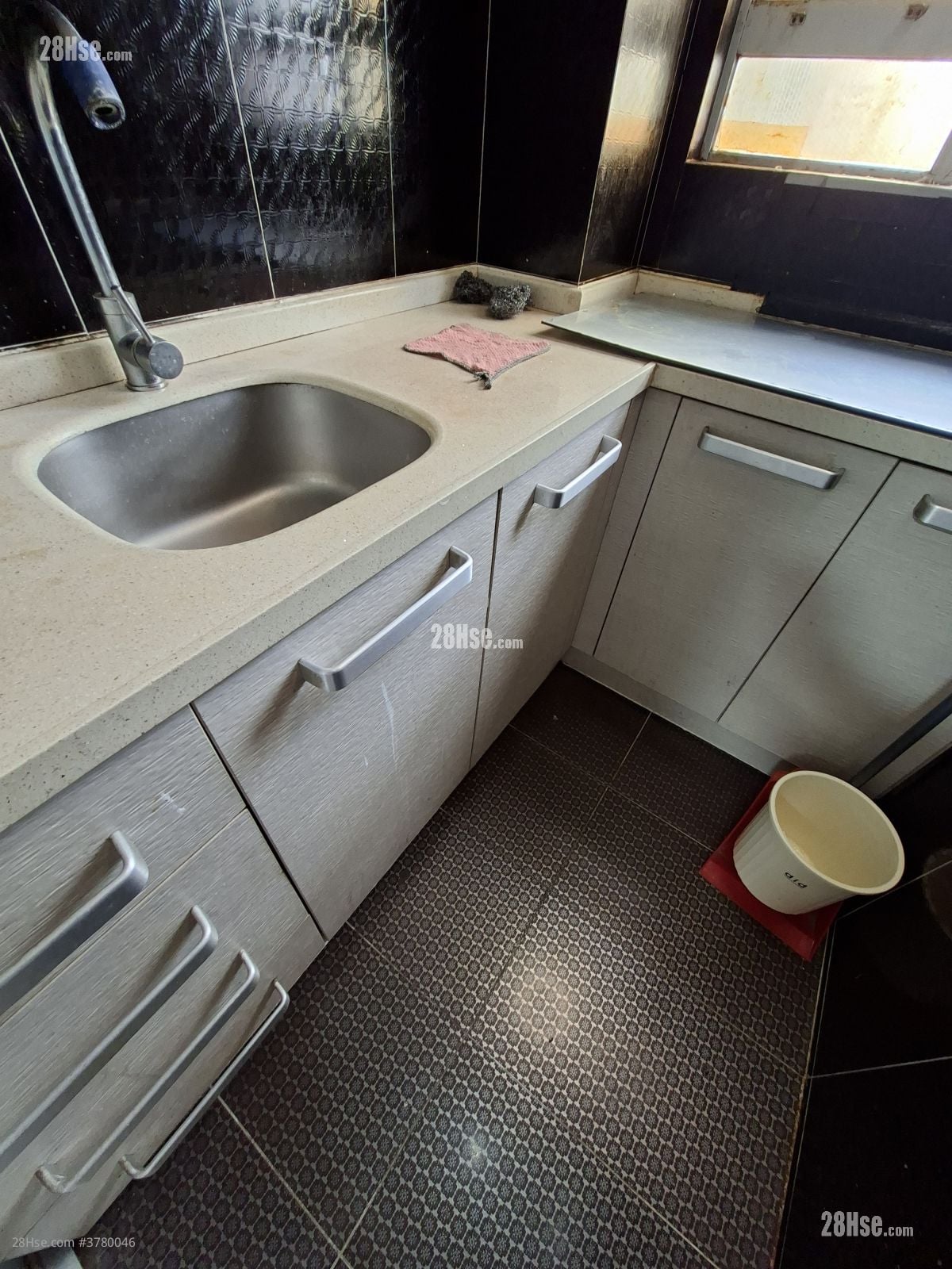 大兴大厦 售盘 2 房 , 1 浴室 380 平方尺