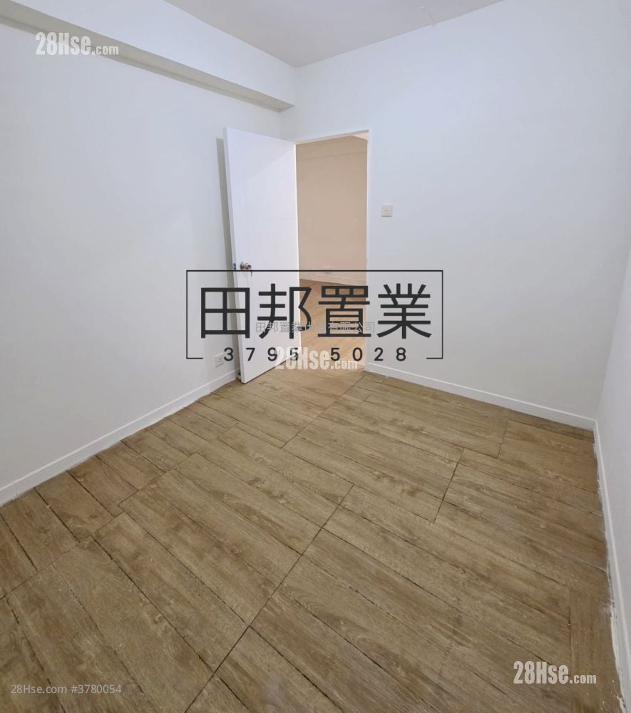 村屋 租盘 2 房 , 1 浴室 700 平方尺