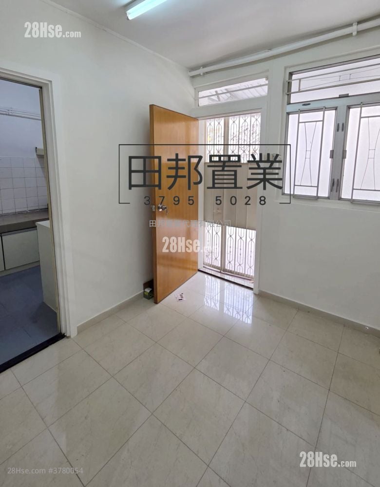 村屋 租盘 2 房 , 1 浴室 700 平方尺