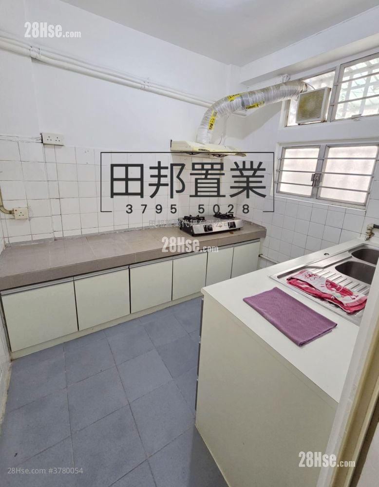 村屋 租盘 2 房 , 1 浴室 700 平方尺