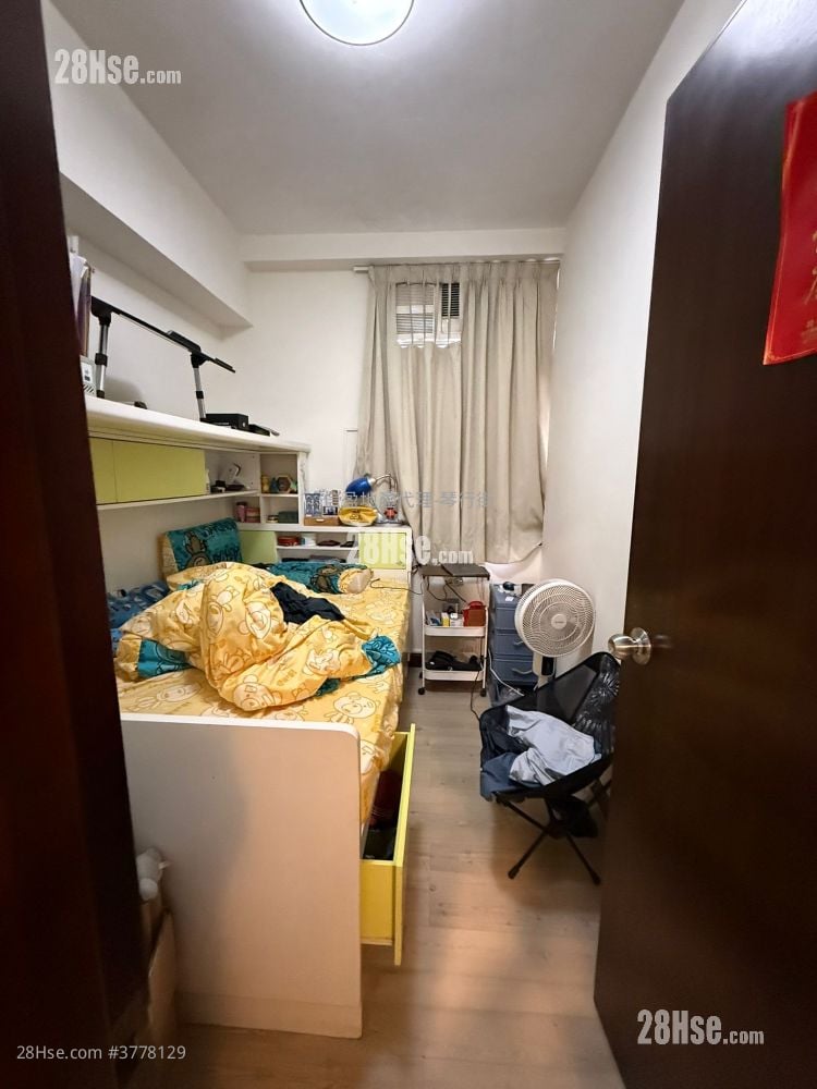 Carson Mansion Sell 4 Bedrooms , 2 Bathrooms 833 ft²