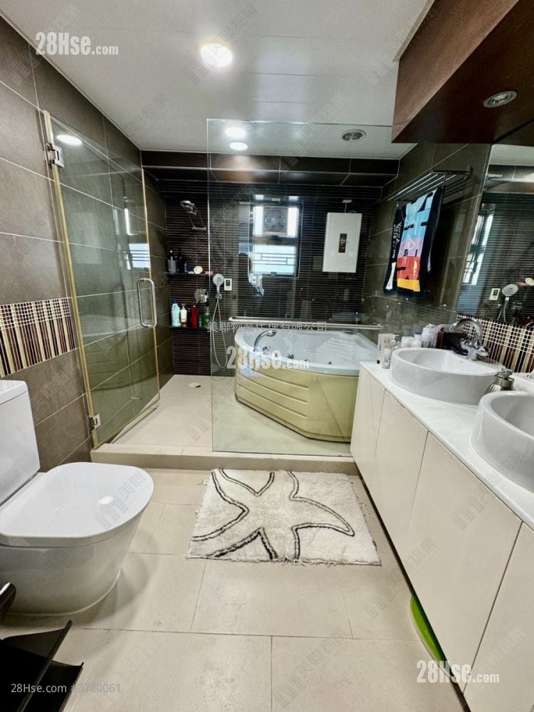 Beverly Villas Sell 2 Bedrooms , 3 Bathrooms 1,609 ft²