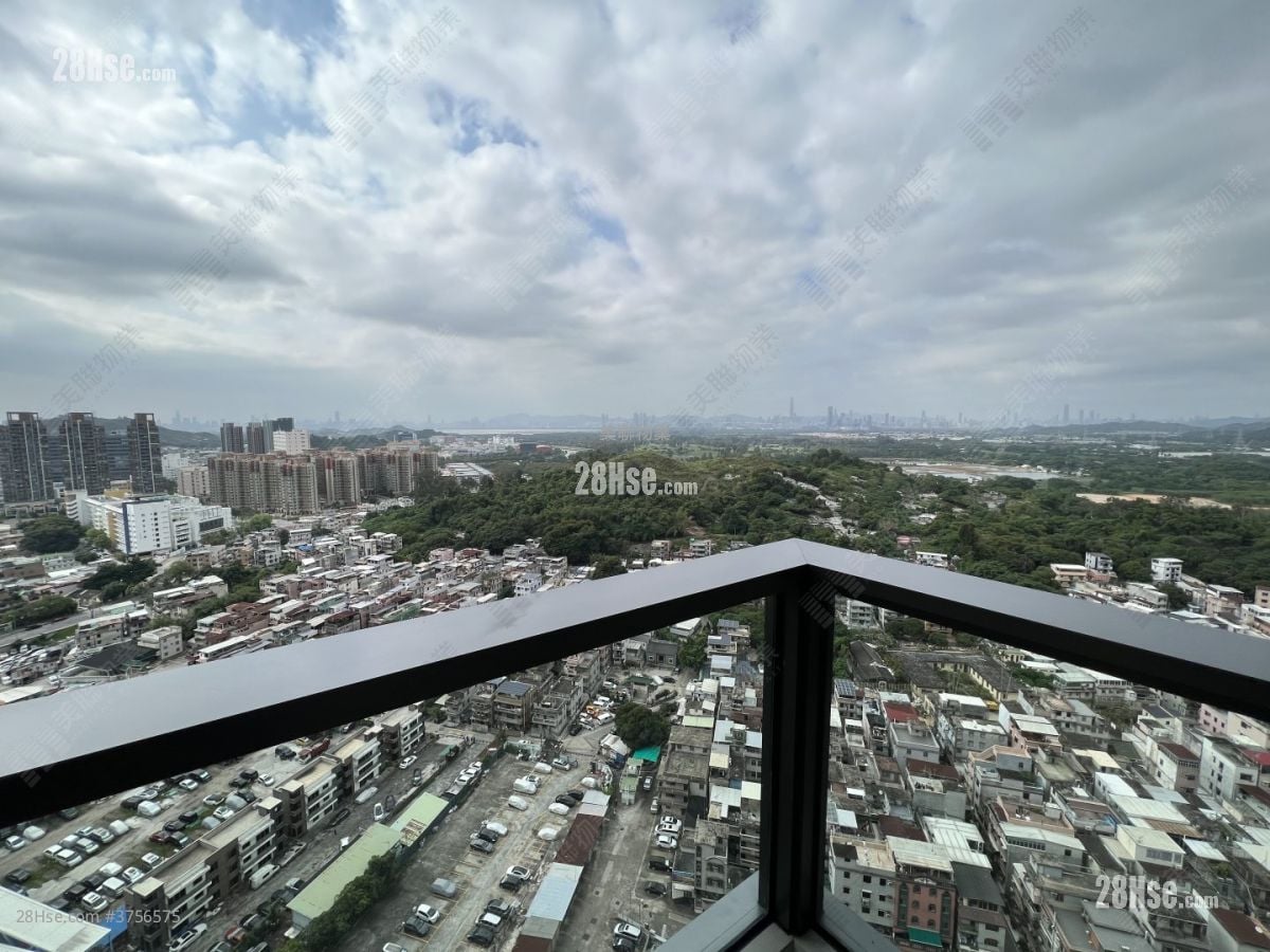 The Yoho Hub Sell 4 Bedrooms , 1 Bathroom 935 ft²