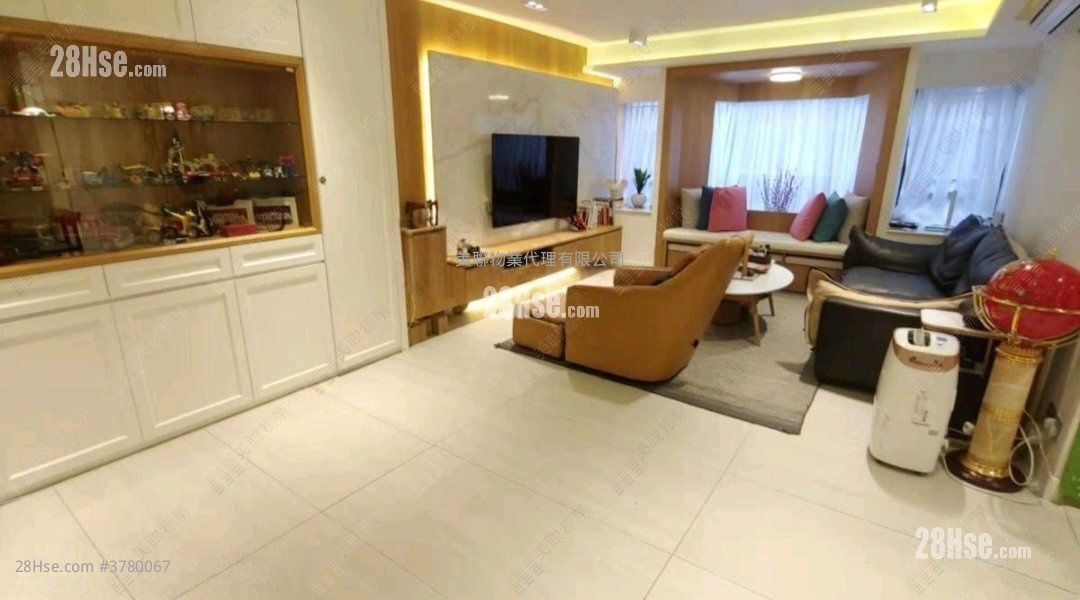 碧华花园 售盘 3 房 , 2 浴室 1,211 平方尺