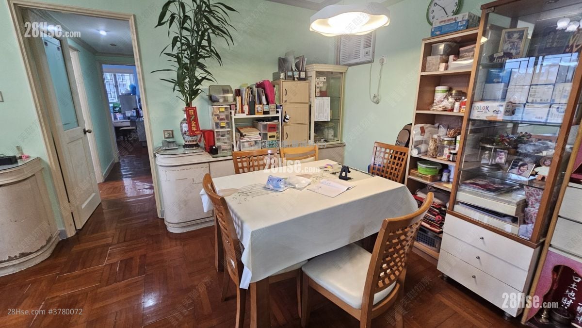 Belvedere Garden Sell 3 Bedrooms , 2 Bathrooms 728 ft²