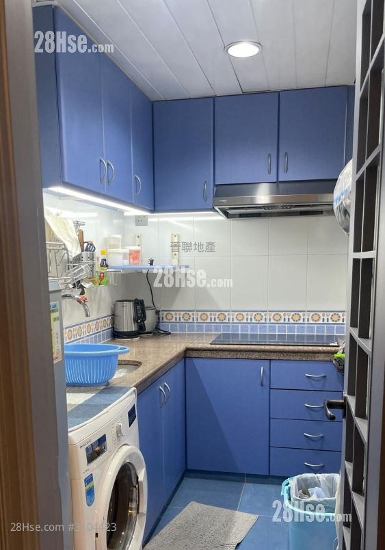 Tai Po Centre Sell 2 Bedrooms , 1 Bathroom 453 ft²