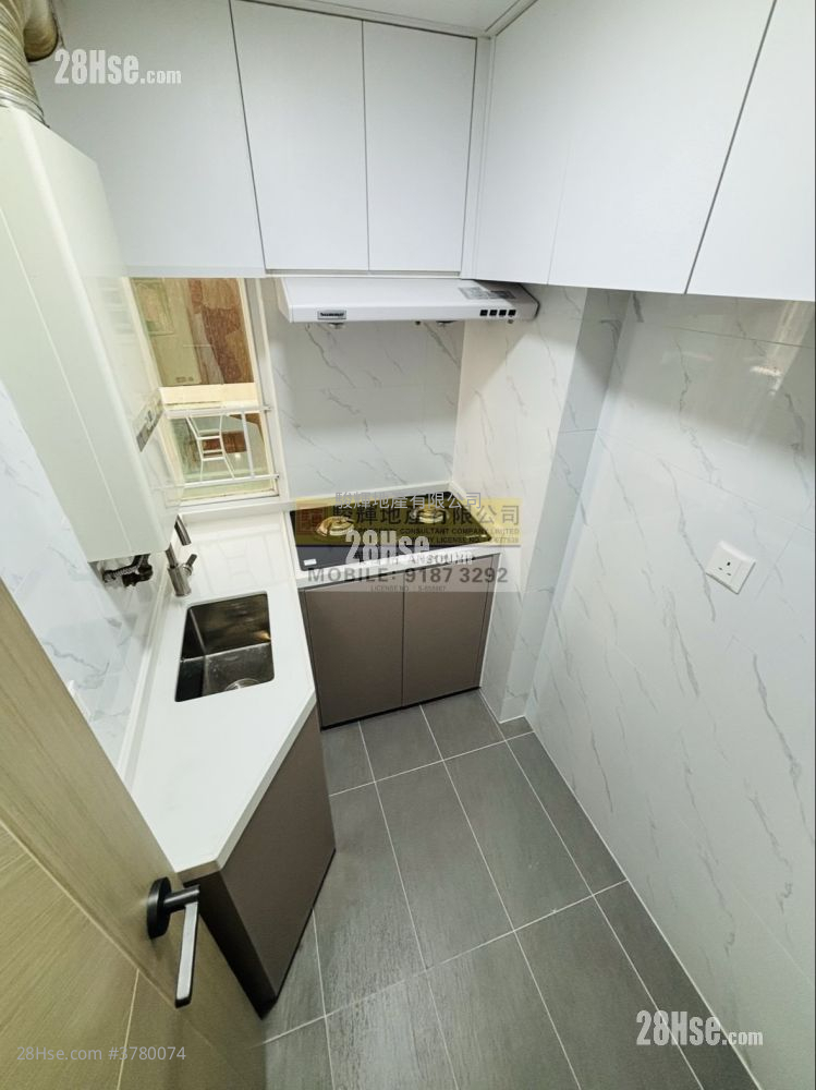 Wai Pont House Sell 2 Bedrooms , 1 Bathroom 292 ft²