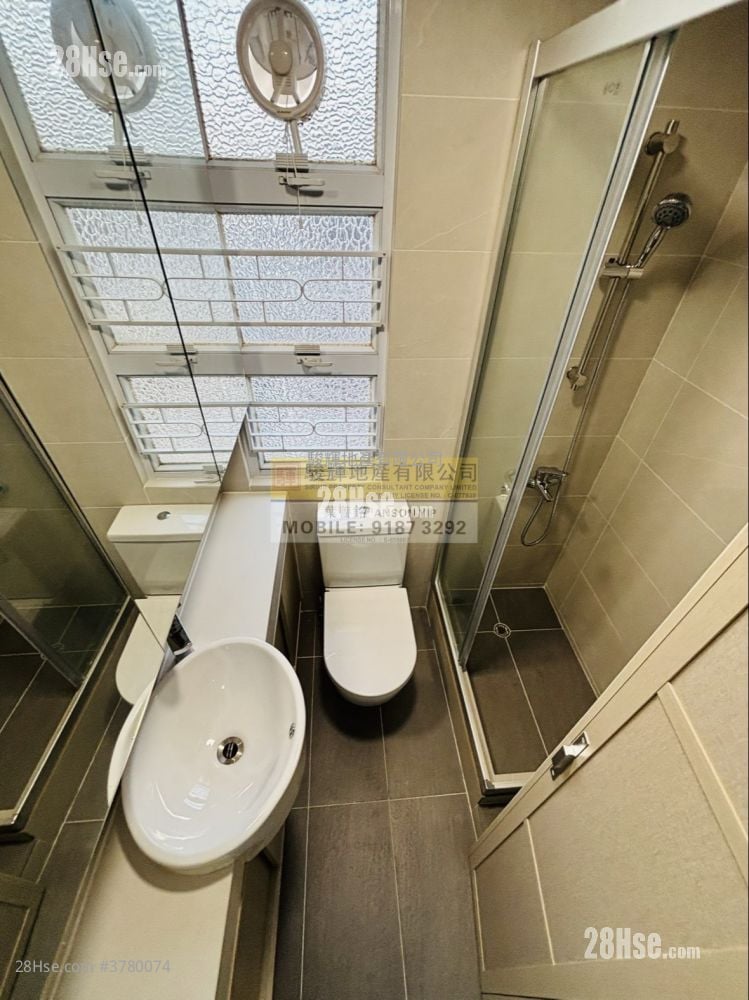 Wai Pont House Sell 2 Bedrooms , 1 Bathroom 292 ft²