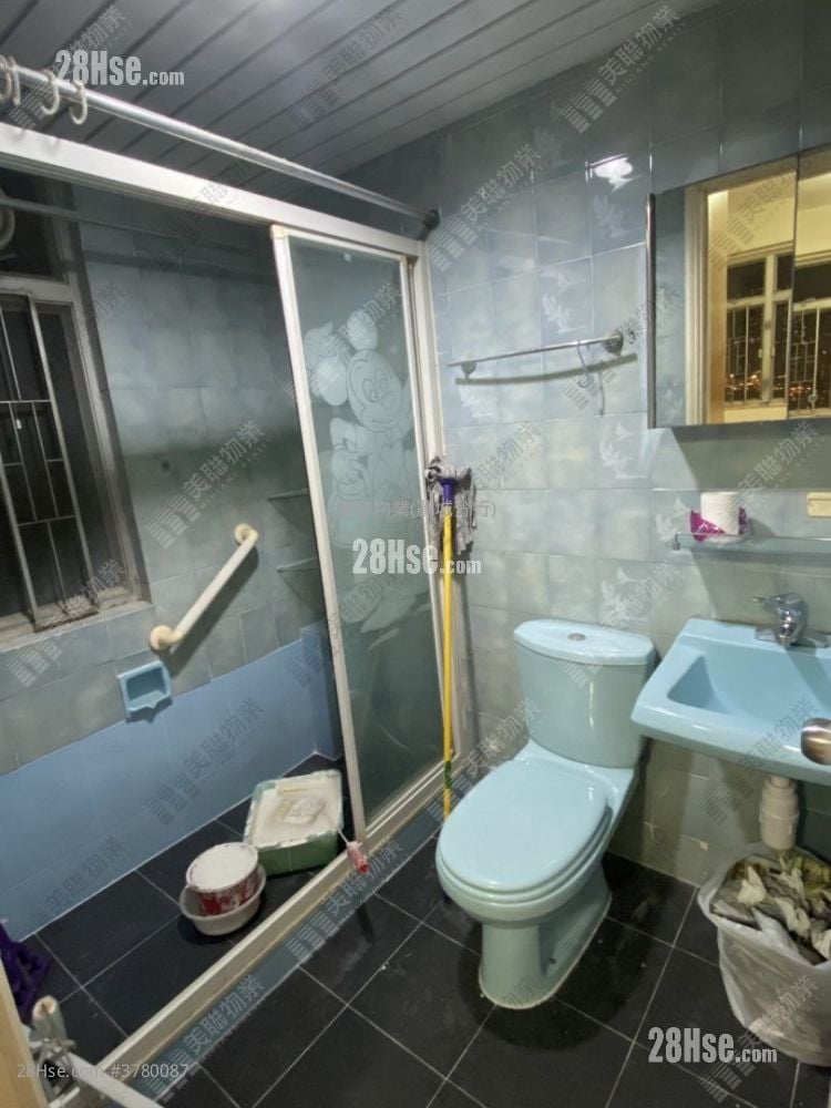 Greenview Court Sell 3 Bedrooms 703 ft²