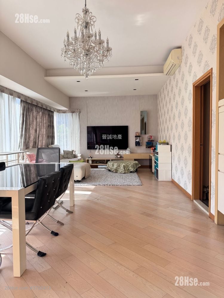 星堤 售盘 4 房 , 3 浴室 1,879 平方尺