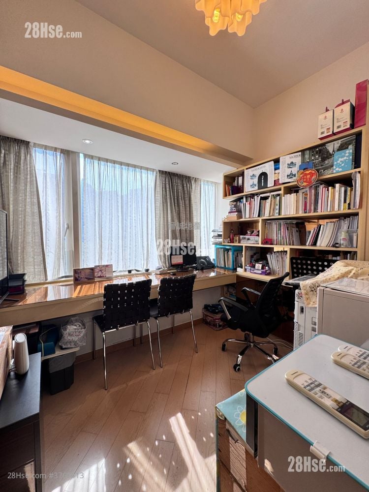 星堤 售盘 4 房 , 3 浴室 1,879 平方尺