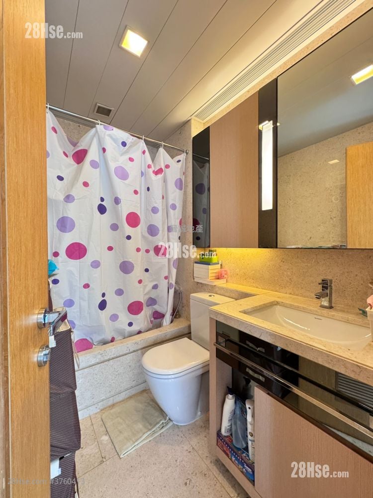 星堤 售盘 4 房 , 3 浴室 1,879 平方尺