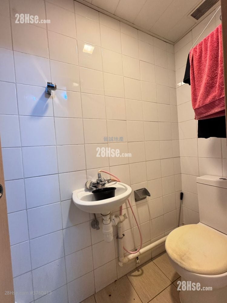 星堤 售盘 4 房 , 3 浴室 1,879 平方尺