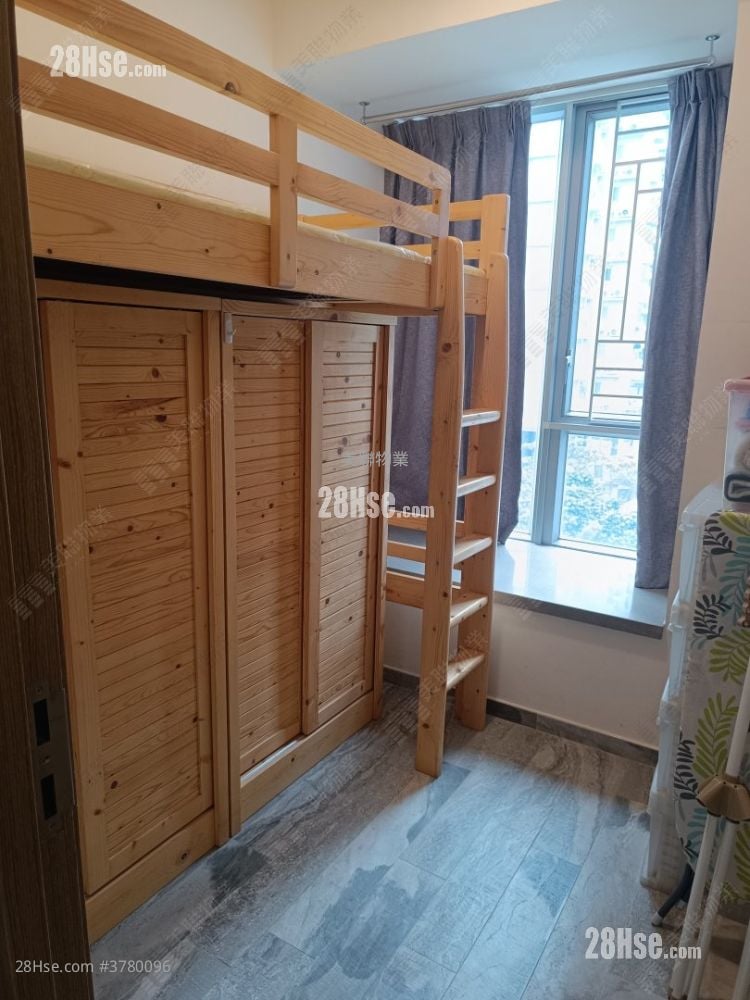 The Reach Rental 3 Bedrooms , 2 Bathrooms 660 ft²