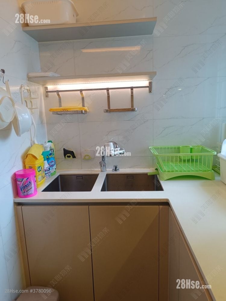 The Reach Rental 3 Bedrooms , 2 Bathrooms 660 ft²