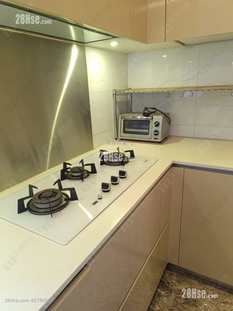 The Reach Rental 3 Bedrooms , 2 Bathrooms 660 ft²