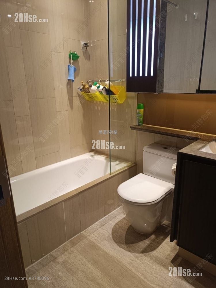 The Reach Rental 3 Bedrooms , 2 Bathrooms 660 ft²