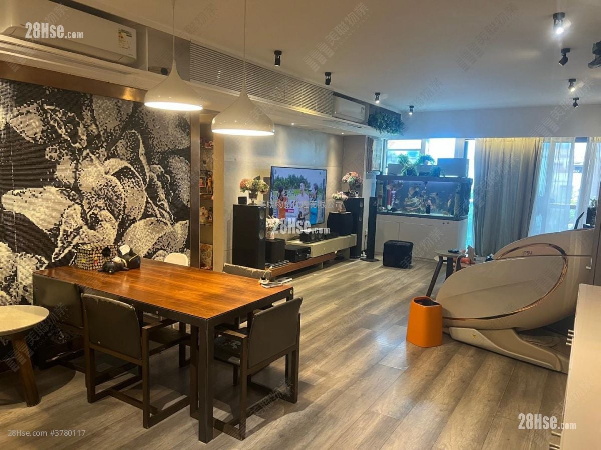 Mayfair By The Sea Sell 4 Bedrooms , 2 Bathrooms 1,400 ft²