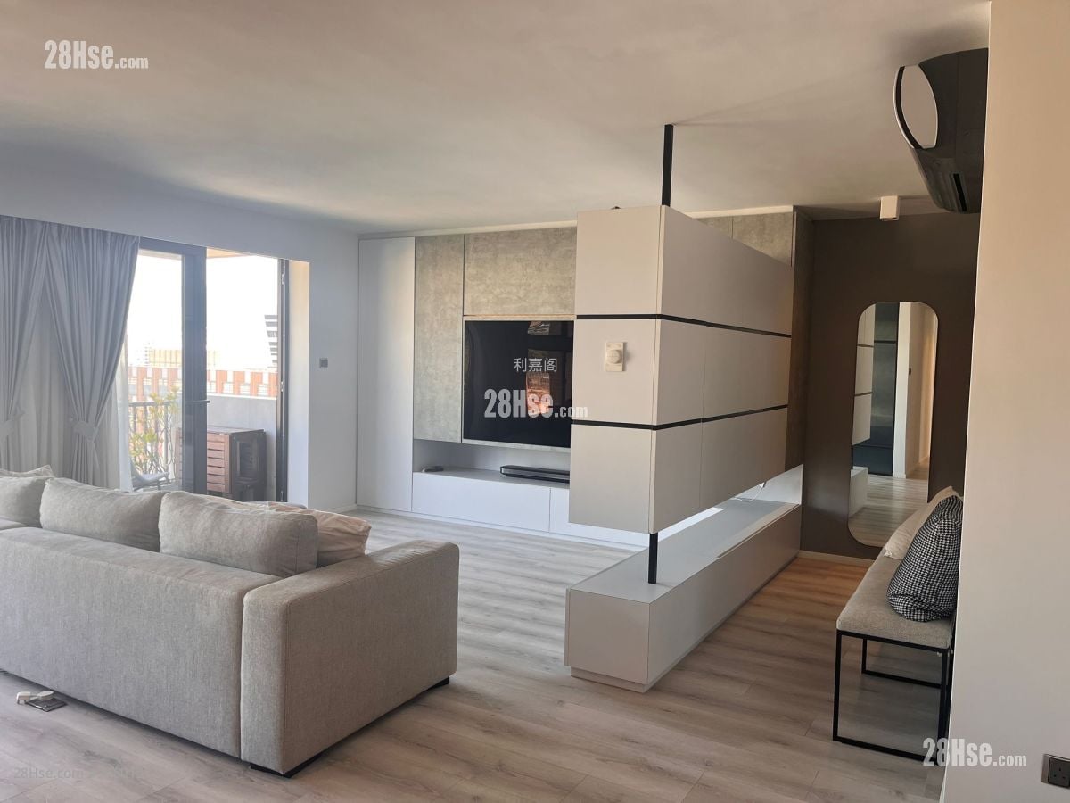 Wylie Court Sell 3 Bedrooms , 2 Bathrooms 1,383 ft²