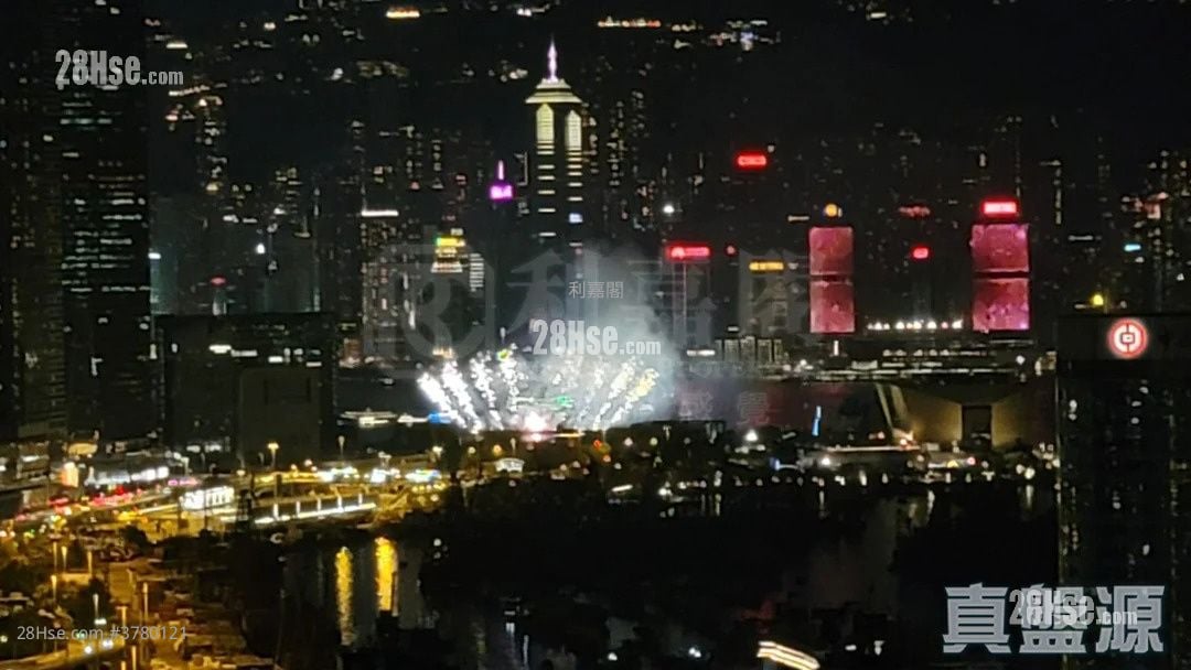 Metro Harbour View Sell 3 Bedrooms , 1 Bathroom 512 ft²