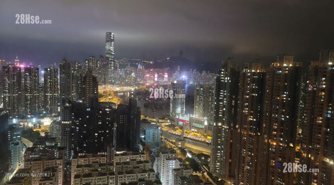 Metro Harbour View Sell 3 Bedrooms , 1 Bathroom 512 ft²