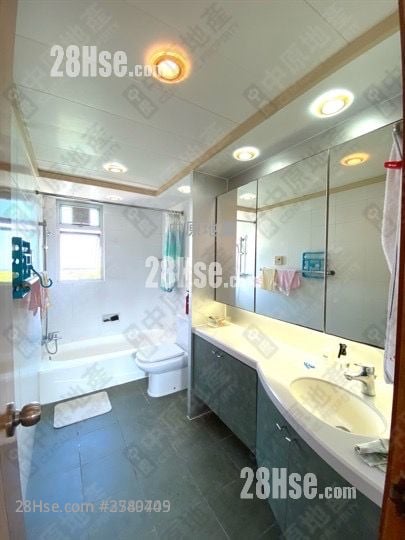 Evergreen Place Sell 4 Bedrooms , 3 Bathrooms 1,113 ft²