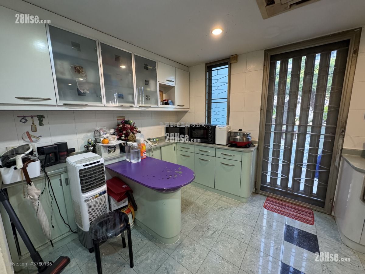 聚豪天下 售盘 3 房 , 4 浴室 2,447 平方尺