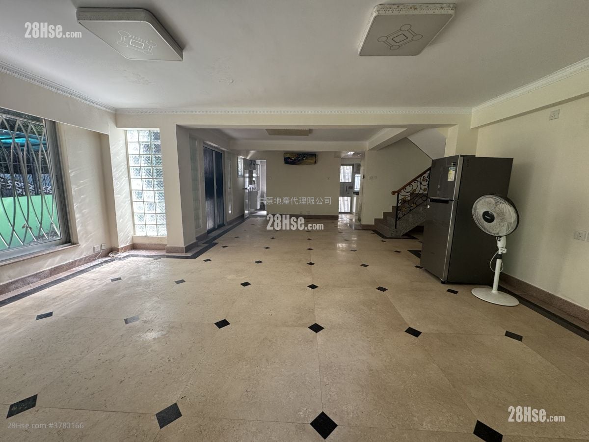 Monte Villa Sell 4 Bedrooms 2,100 ft²