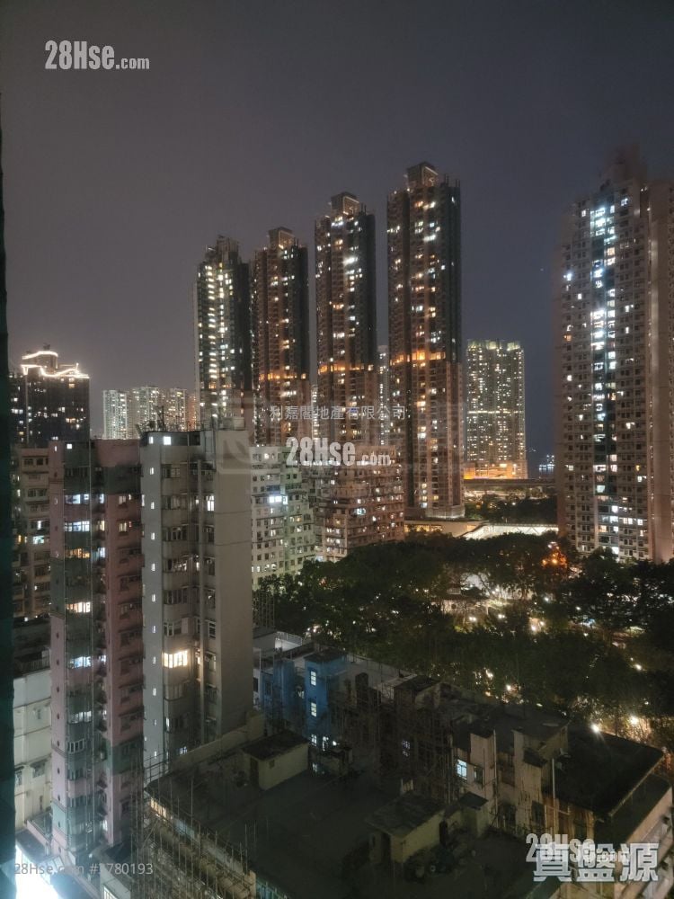 港湾豪庭 售盘 2 房 347 平方尺