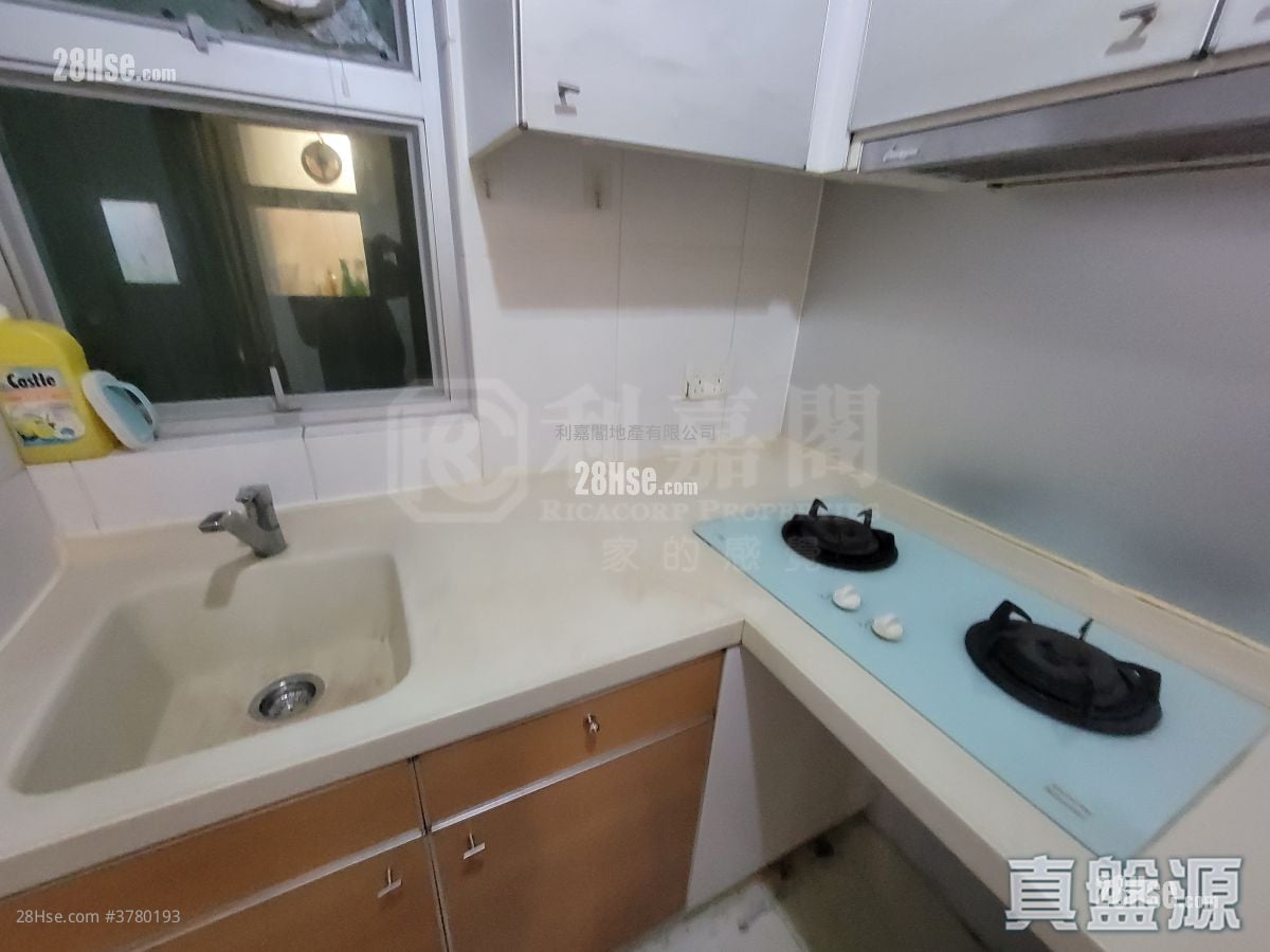 港湾豪庭 售盘 2 房 347 平方尺