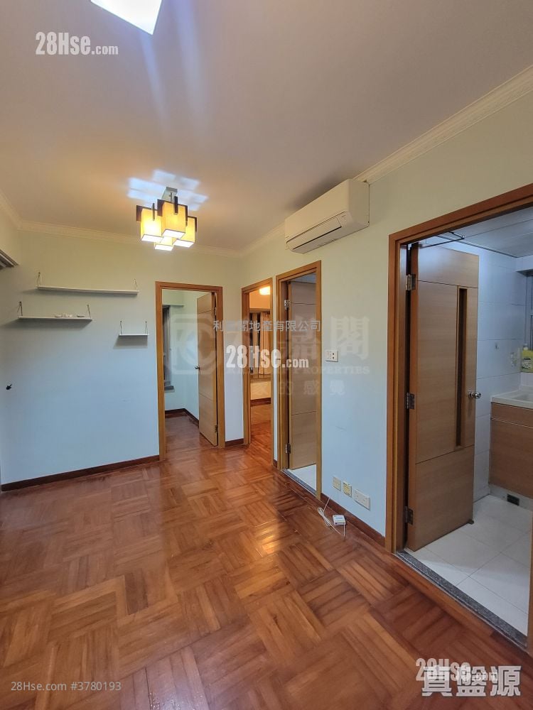 港湾豪庭 售盘 2 房 347 平方尺