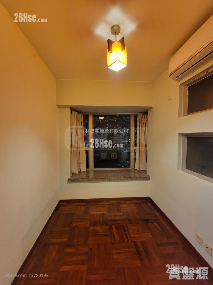 港湾豪庭 售盘 2 房 347 平方尺