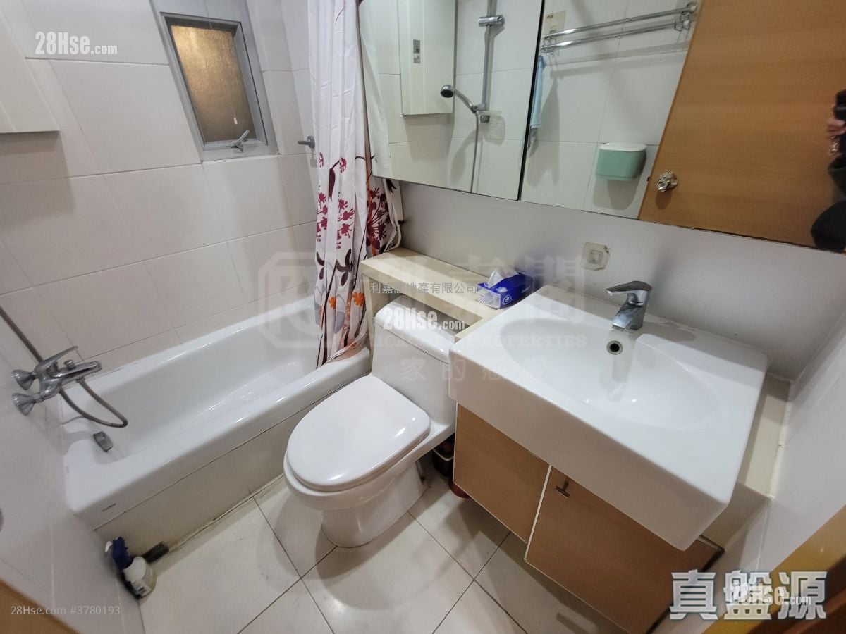 港湾豪庭 售盘 2 房 347 平方尺