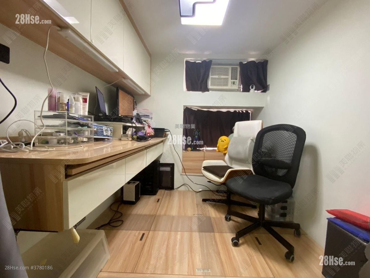 Riviera Gardens Sell 3 Bedrooms 497 ft²