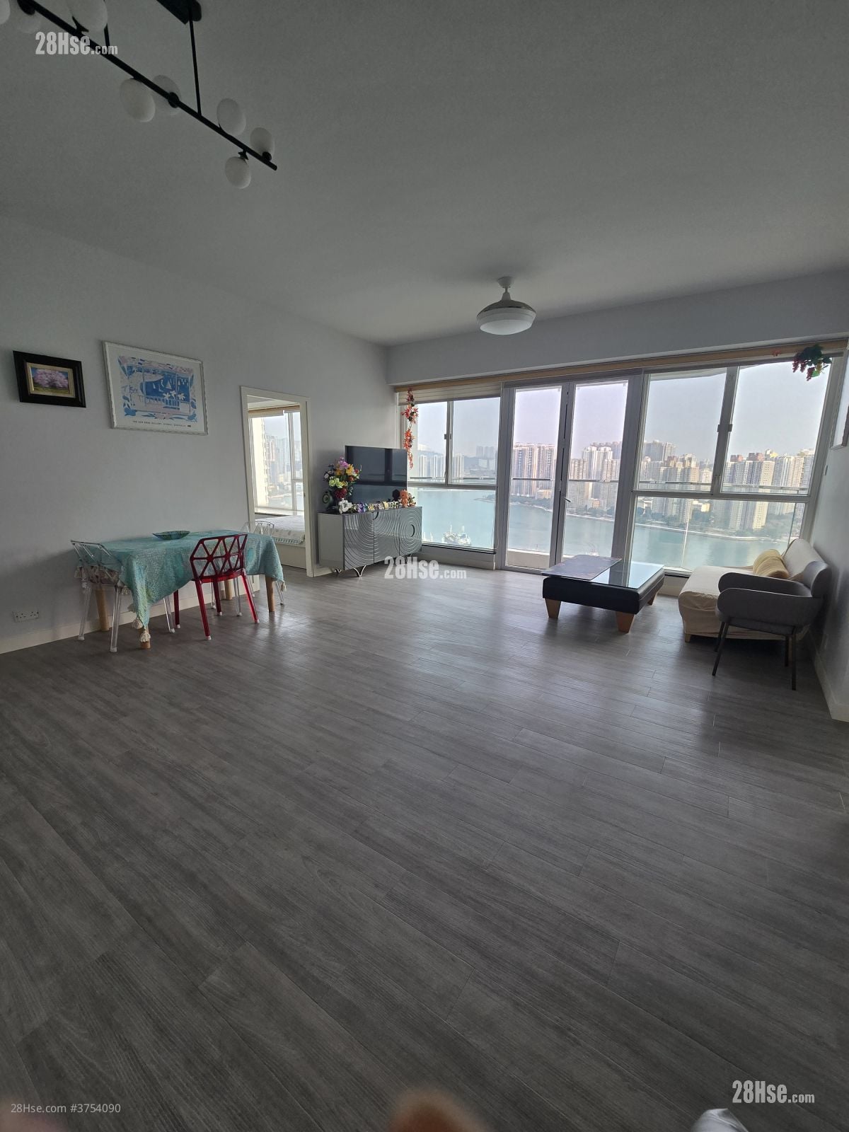 壹號九龍山頂 售盤 4 房 , 3 浴室 973 平方呎