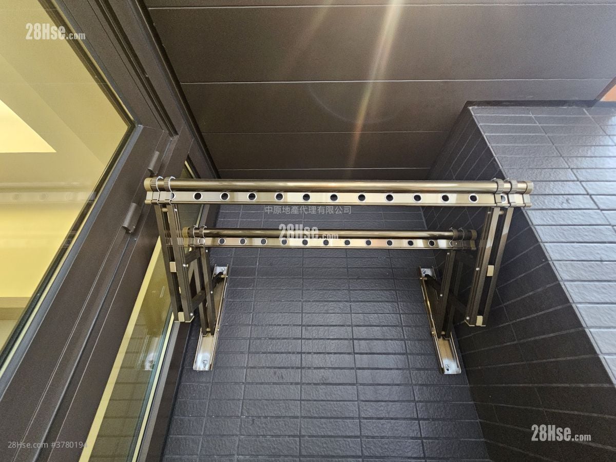 Bright Moon Rental 1 Bedroom , 1 Bathroom 337 ft²