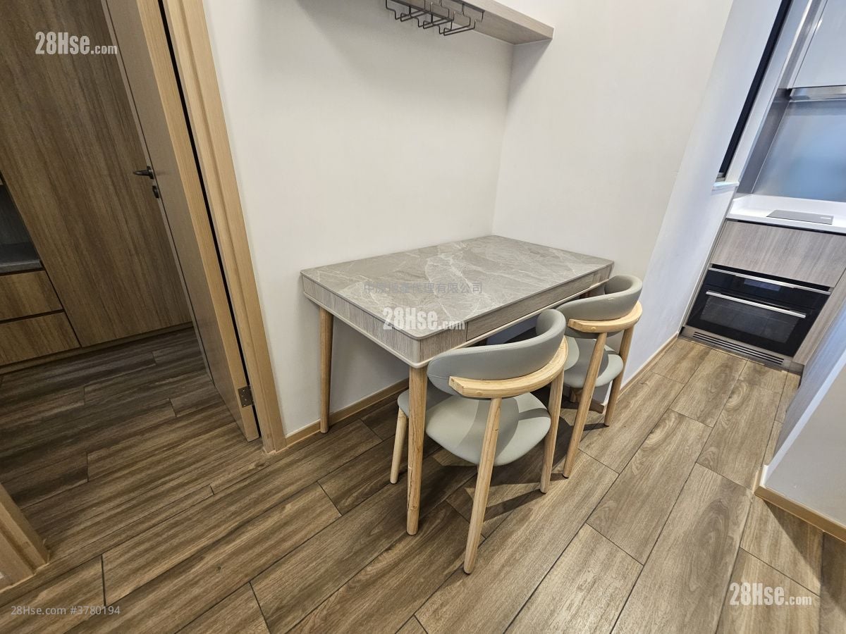 Bright Moon Rental 1 Bedroom , 1 Bathroom 337 ft²