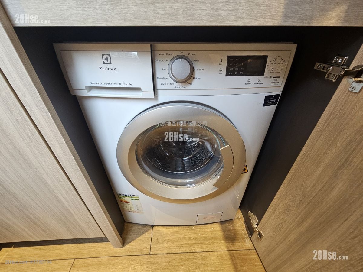 Bright Moon Rental 1 Bedroom , 1 Bathroom 337 ft²