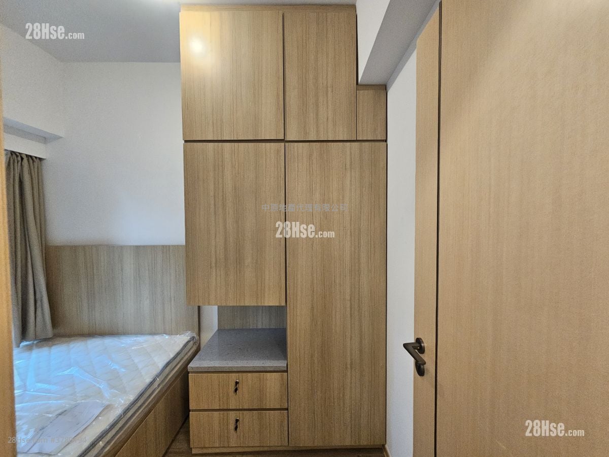 Bright Moon Rental 1 Bedroom , 1 Bathroom 337 ft²