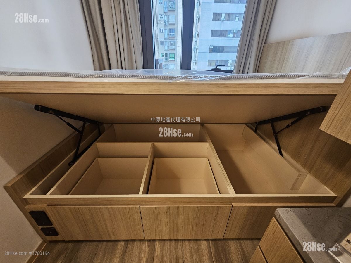 Bright Moon Rental 1 Bedroom , 1 Bathroom 337 ft²