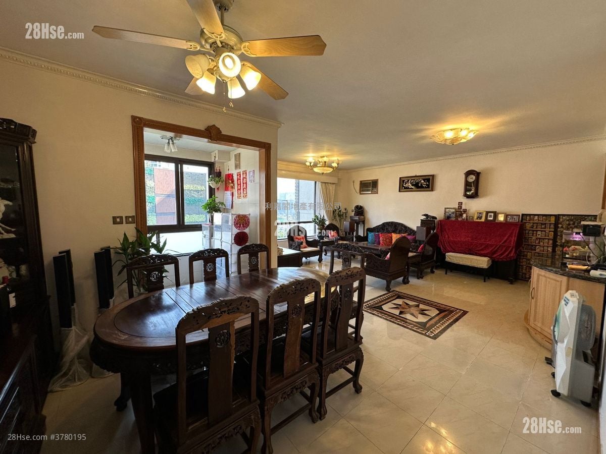 Rosary Villas Sell 3 Bedrooms , 2 Bathrooms 1,431 ft²