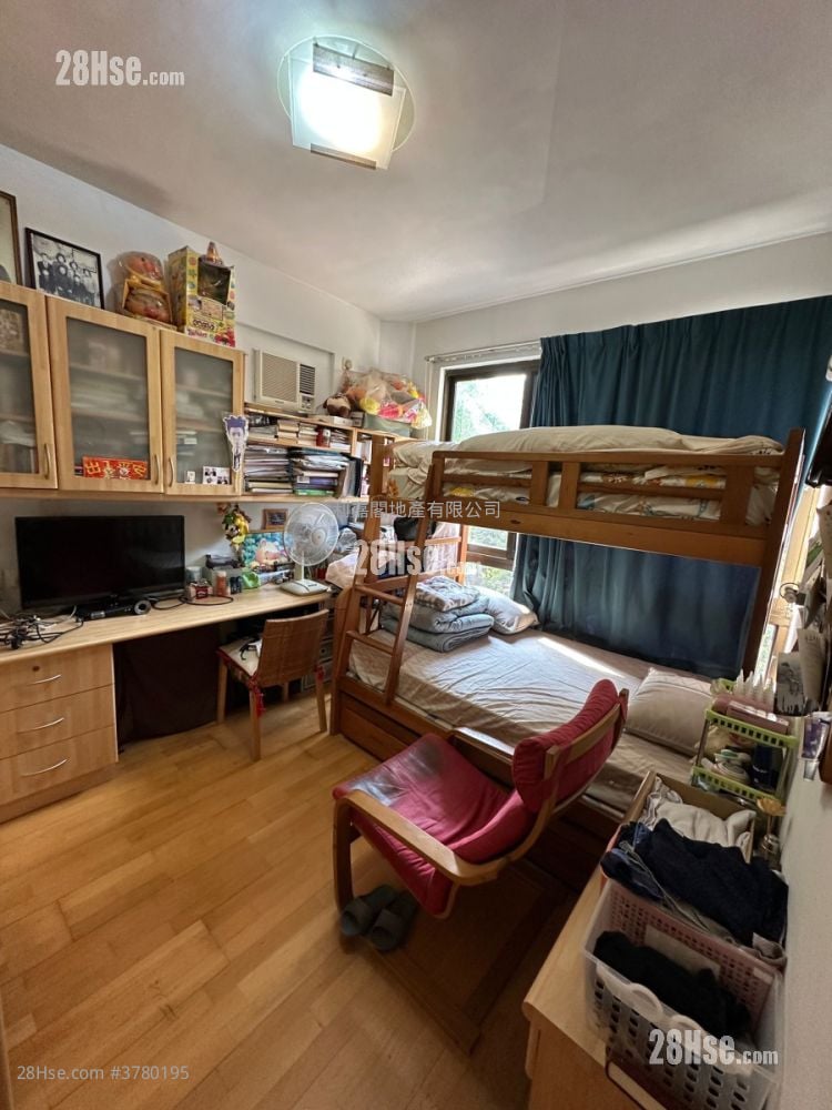 Rosary Villas Sell 3 Bedrooms , 2 Bathrooms 1,431 ft²