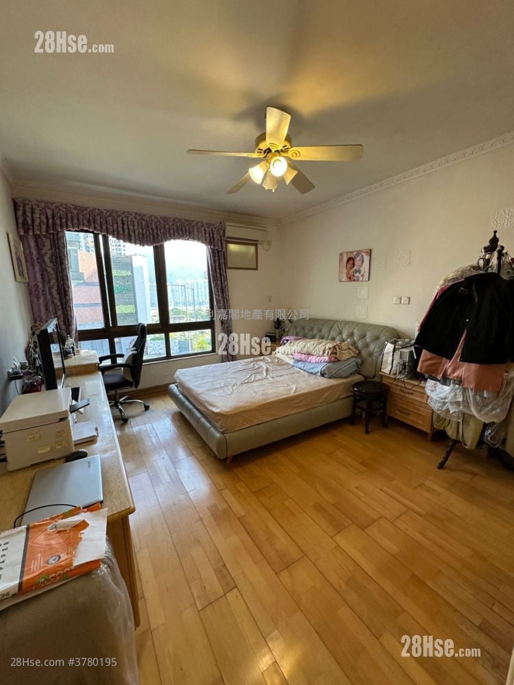 Rosary Villas Sell 3 Bedrooms , 2 Bathrooms 1,431 ft²